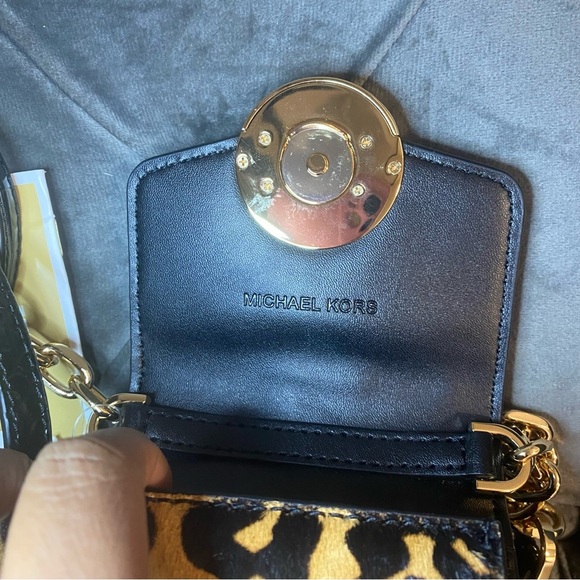 NWT Michael Kors Carmen Leopard Small NS Phone Crossbody Real Hair Calf - Picture 9 of 15